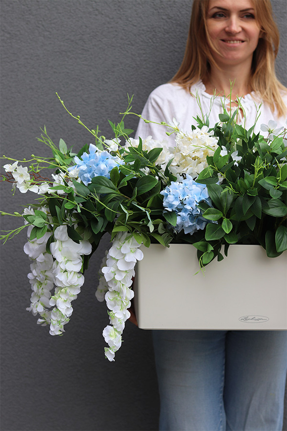 Belledia Trenata, elegancka kompozycja kwiatowa