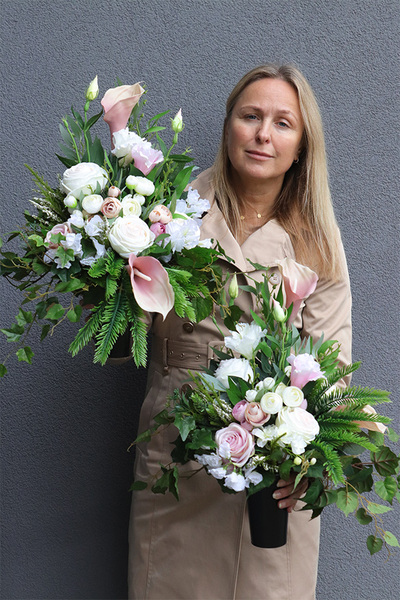 Julena Pink Liena, bukiet nagrobny z kallami