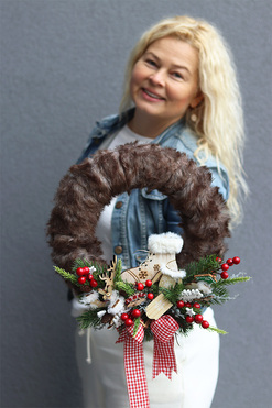 Futerko, asymetryczny zimowy wianek, rozp.33cm