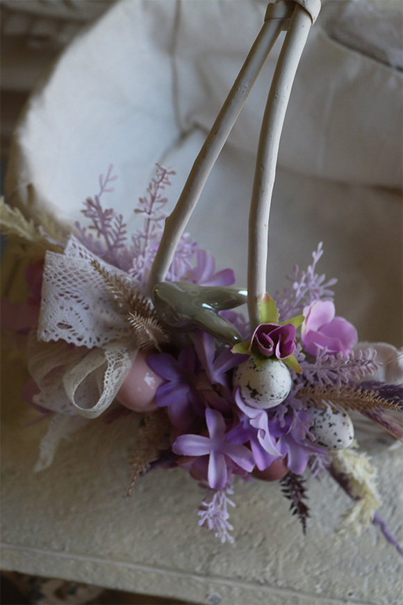 Very Peri, dwustronnie dekorowany koszyczek wielkanocny