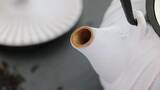 Awaji Gold White, żeliwny imbryk do herbaty, czarny