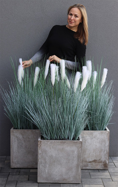 Concrete Square 2, wysokiej jakości sztuczna trawa w betonowej donicy, wys.110cm