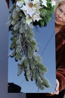 New Design White Christmas, dekoracja nagrobna na czarnej podstawie