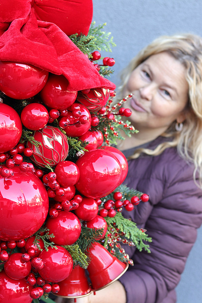 Red Classic, choinka dekoracyjna sztuczna