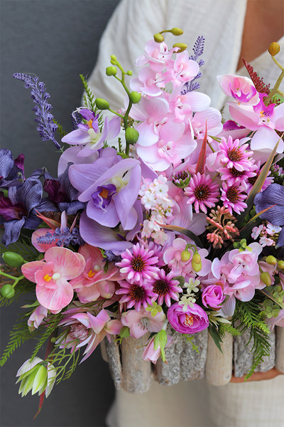 Delicate Lilan, dekoracja nagrobna w skrzynce