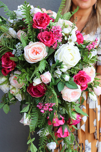 Luita Amarant, kompozycja kwiatowa w pucharze