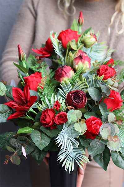 Red Flowers, bukiet nagrobny we wkładzie