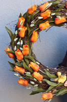 Cynamonovo, wiosenny wianek z tulipanami