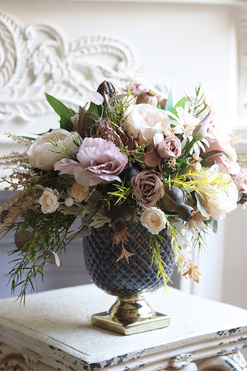 Organza, kompozycja kwiatowa w pucharze, wys.44cm 