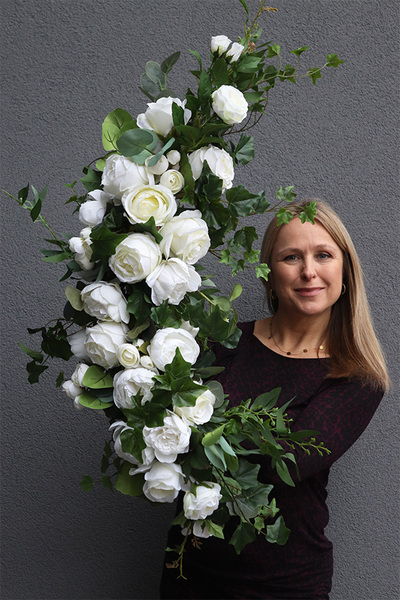 Biała Korona Selenia, elegancka girlanda z białymi kwiatami