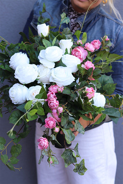 Serce Pełne Miłości, bukiet nagrobny we wkładzie do wazonu, dł.45cm