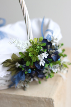 OD RĘKI Niebieska Chmurka, dekorowany koszyczek wielkanocny, wys.30cm 