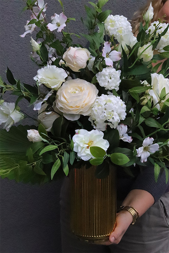 Goldenilla Deluxe, kompozycja kwiatowa