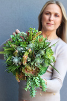 Aldara, kompozycja z sukulentami w donicy na stojaku