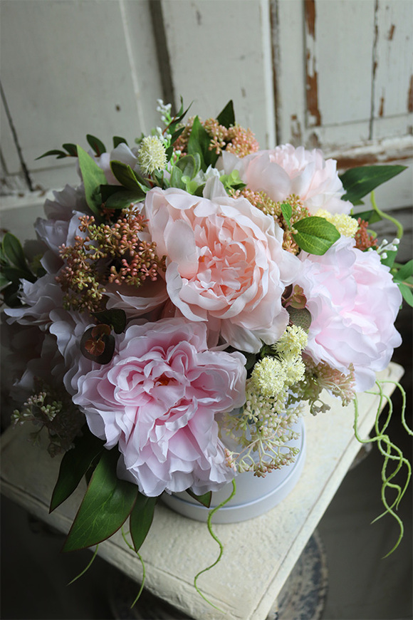 flowerbox z różowymi piwoniami, Peonies Summer Kamelia, wys.38cm 