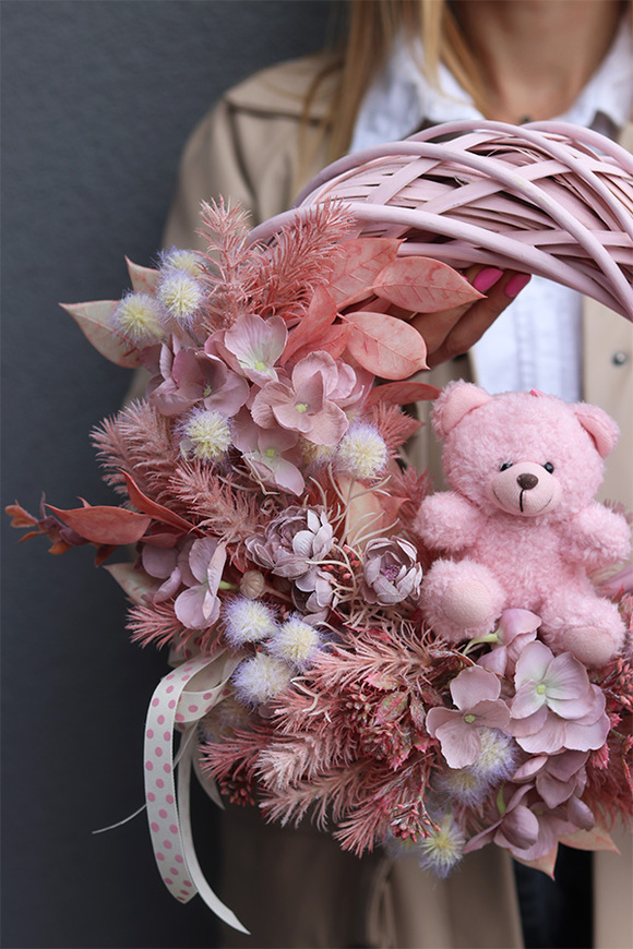 Teddy Pink Memorite, uroczy wianek z misiem