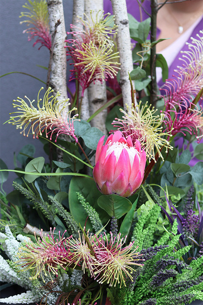 Fiberglass Moko Grey 2, ekskluzywna kompozycja w szarej donicy