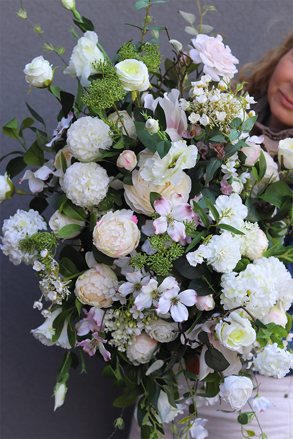 Goldenilla Big Deluxe, bogata kompozycja kwiatowa