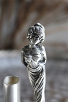 Dama, posrebrzany pojemnik na wykałaczki,  wys.10.5cm 