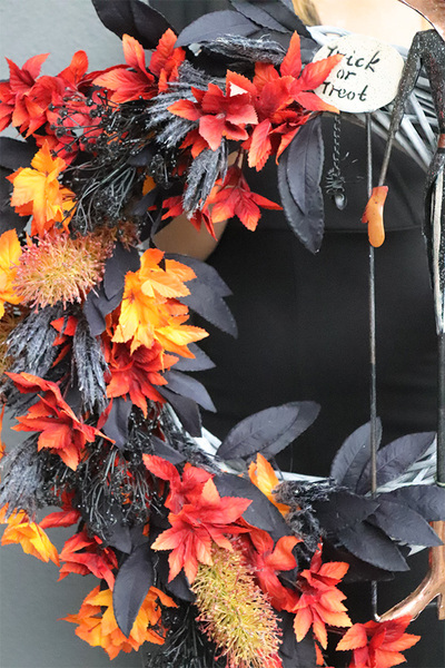 Halloween Ball, efektowny jesienny wianek na drzwi