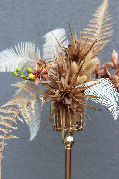 Rudy Rydz, kompozycja w metalowo - szklanym kielichu