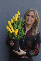Tulippo New Design Yellow 3, bukiet nagrobny we wkładzie