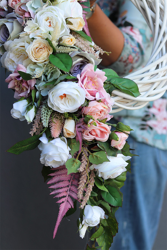 Belladonna, asymetryczny wianek do powieszenia