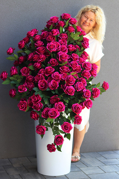 Maria Kallas, podłogowa dekoracja kwiatowa