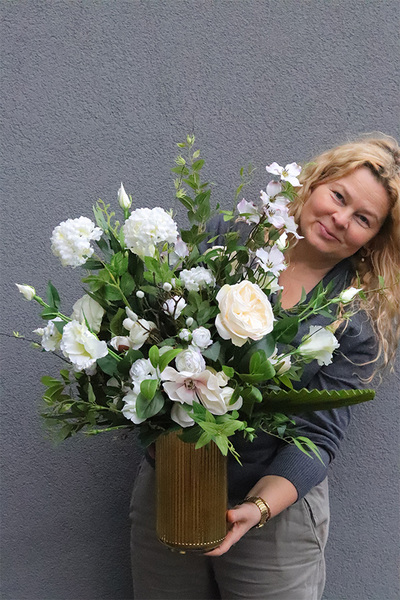 Goldenilla Deluxe, kompozycja kwiatowa