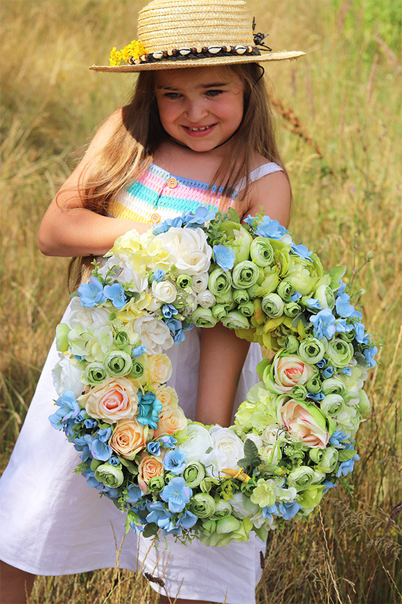 Pistacio Blue, bogaty wianek na drzwi, śr.44cm