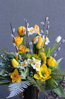 Spring Moment, bukiet nagrobny z wiosennymi kwiatami