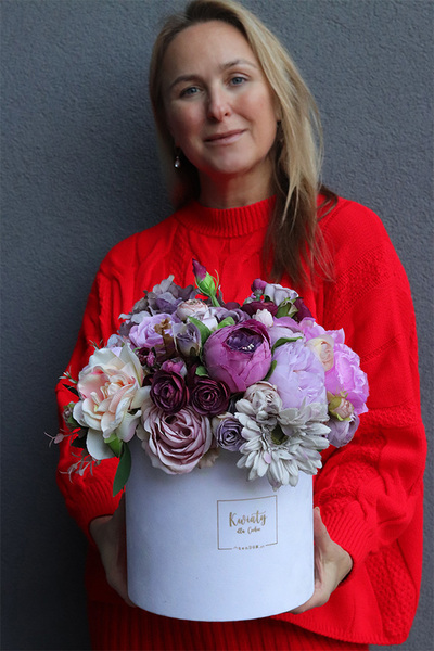 Violet Flower, flowerbox welurowy z piwoniami