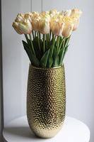 Goldito Tulips, bukiet kwiatów w wazonie