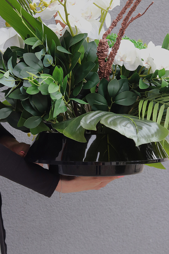 White Orchidera New, kompozycja nagrobna w misie