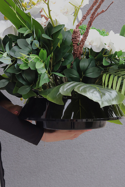 White Orchidera New, kompozycja nagrobna w misie