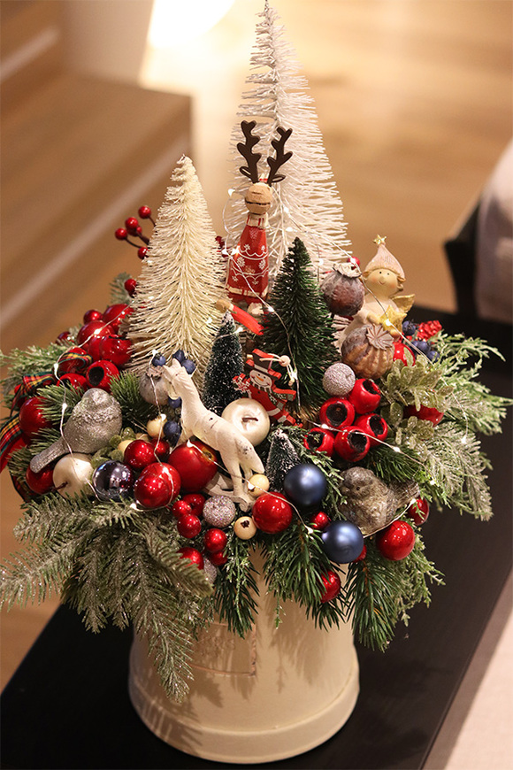 Moko Xmas Reindeer, świąteczny flowerbox LED z reniferem