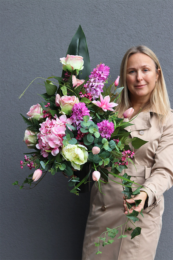 Pink Kerra, bukiet nagrobny we wkładzie, dł.69cm