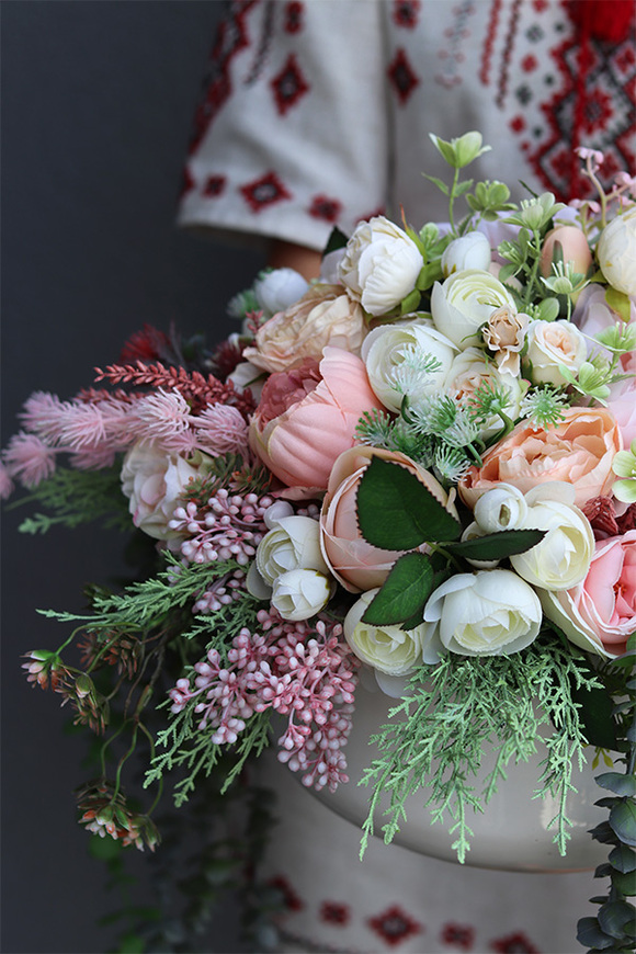 Eligia White New, elegancka kompozycja kwiatowa