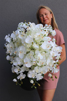 Leona Grey, sztuczny storczyk w szarej donicy