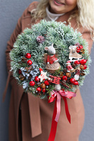 Witajcie w Bajce 2, świąteczny wianek na drzwi