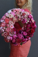 bogaty różowy wianek na drzwi, Delicja Gradia