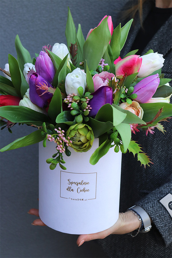 Modeno Portofino, flowerbox z tulipanami