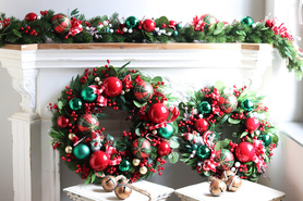 Apart American Christmas 2, świąteczny wianek do powieszenia, śr.46cm 