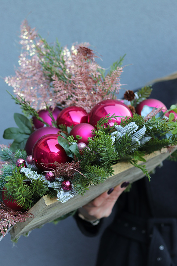 Magenta Xmas 2, świąteczna kompozycja nagrobna na desce