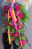 Rosalinda Roses Set, bukiet nagrobny do położenia, amarantowy