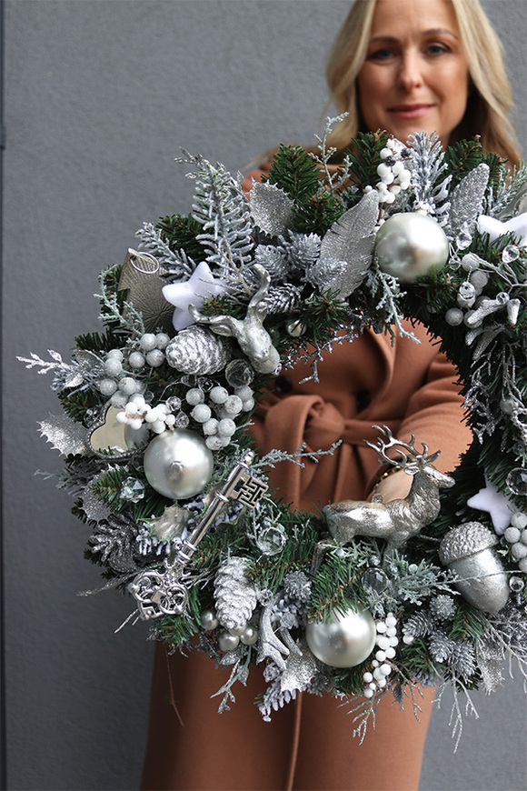 wianek świąteczny Srebrzysta Zima 3