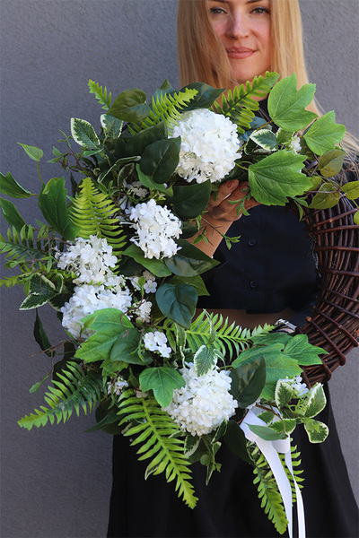 OD RĘKI Santiago, wianek komunijny z białych kwiatów, śr.48cm