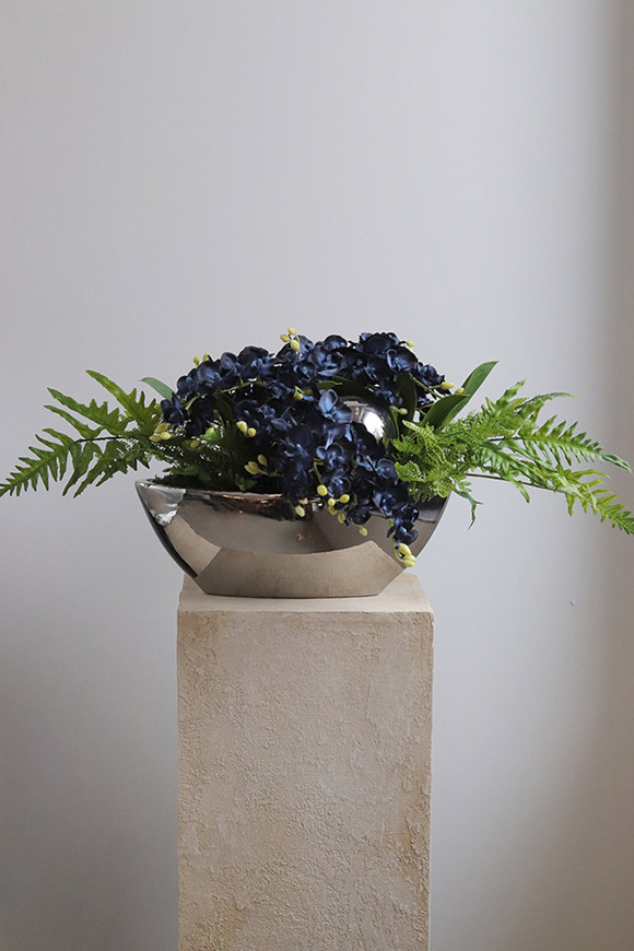 Dekoria Orchidelia Granat 2, gumowy storczyk w łódce