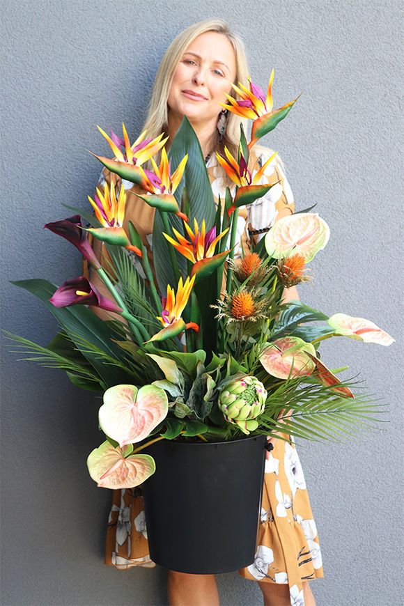 Anturium & Strelicja Saute Lux, egzotyczna kompozycja do donicy klienta, wys.94cm