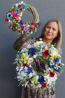 Lolla, wianek na drzwi z chabrami i makami